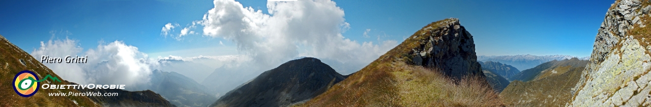 41 Panoramica quasi in vetta a Cima Cadelle.jpg